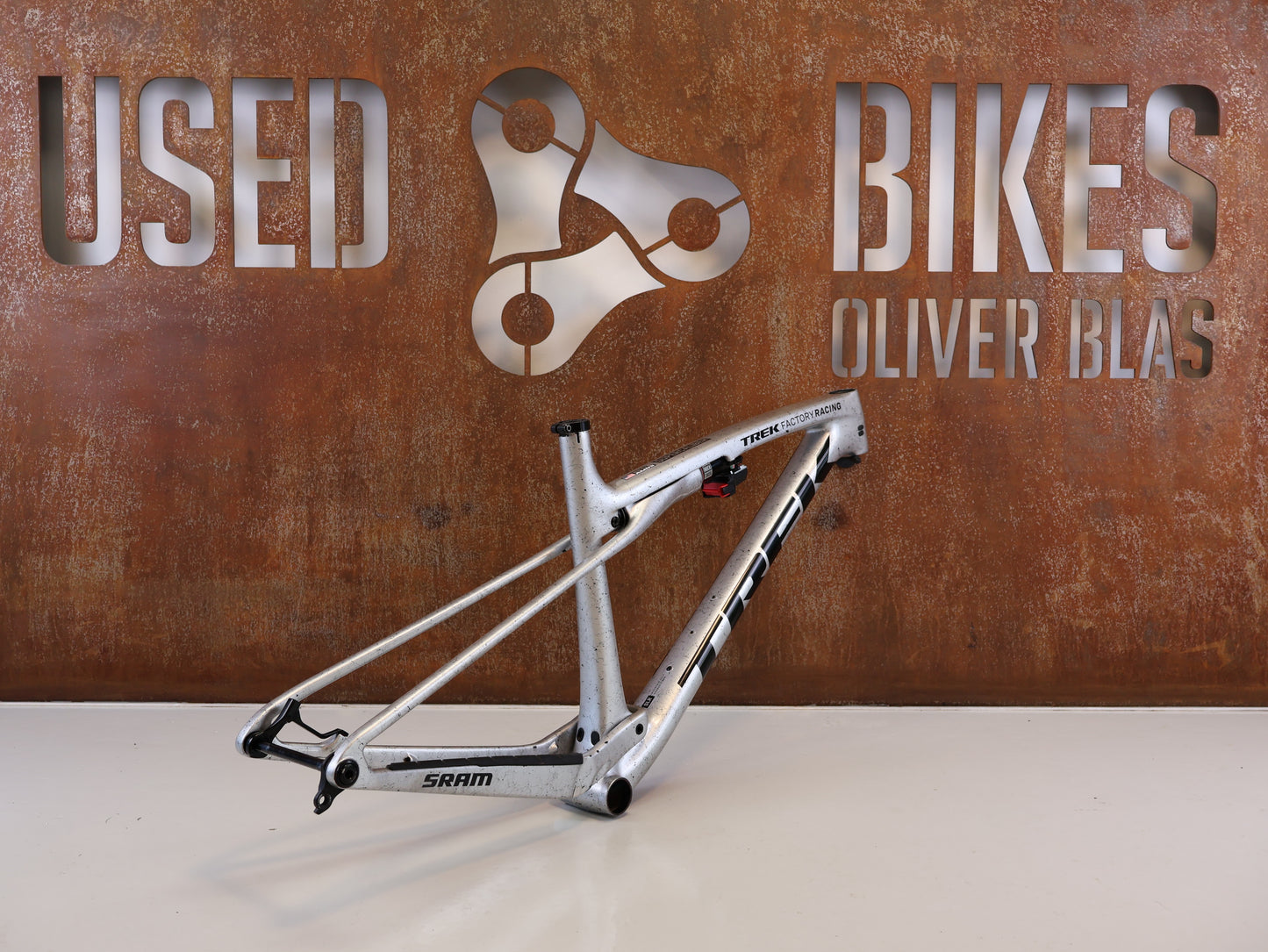 TREK SUPERCALIBER SLR RAHMEN / GRÖßE L / FACTORY TEAM ARGENT DRIZZLE
