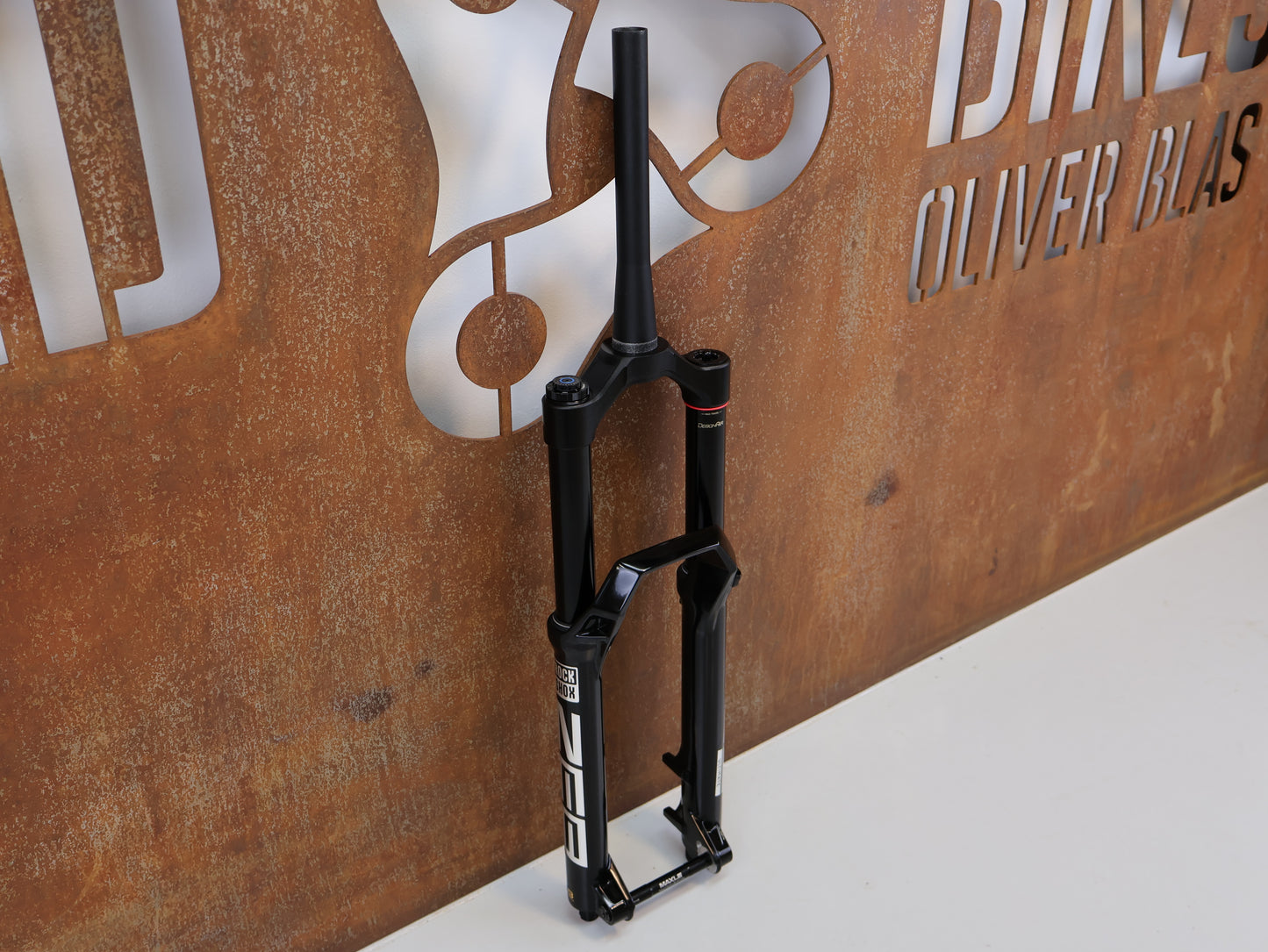ROCKSHOX ZEB ULTIMATE FEDERGABEL / 29'' / 180 MM / CHARGER 3 RC2 / BOOST