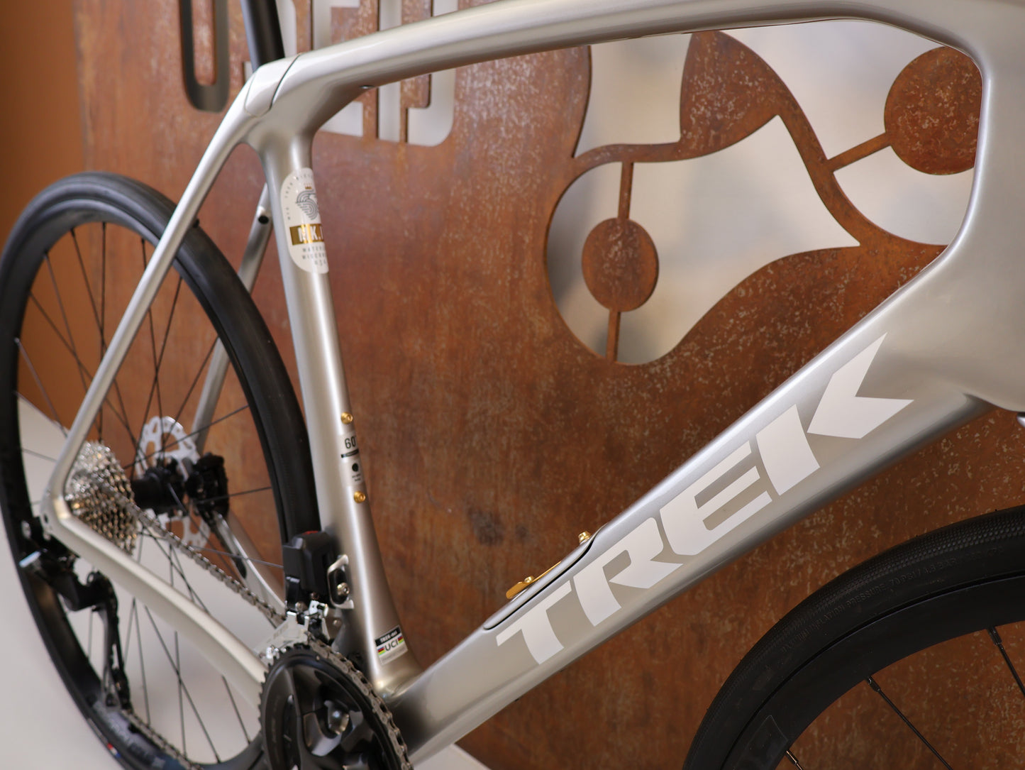 TREK DOMANE SL 5 GEN 4 CARBON RENNRAD SHIMANO 105 / 60CM