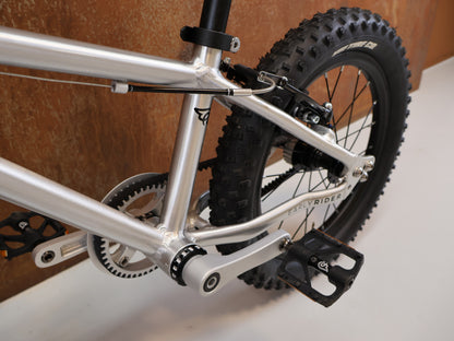 EARLY RIDER SEEKER 16 KINDER-MTB / 16 ZOLL / GATES RIEMENANTRIEB / 6,26 KG