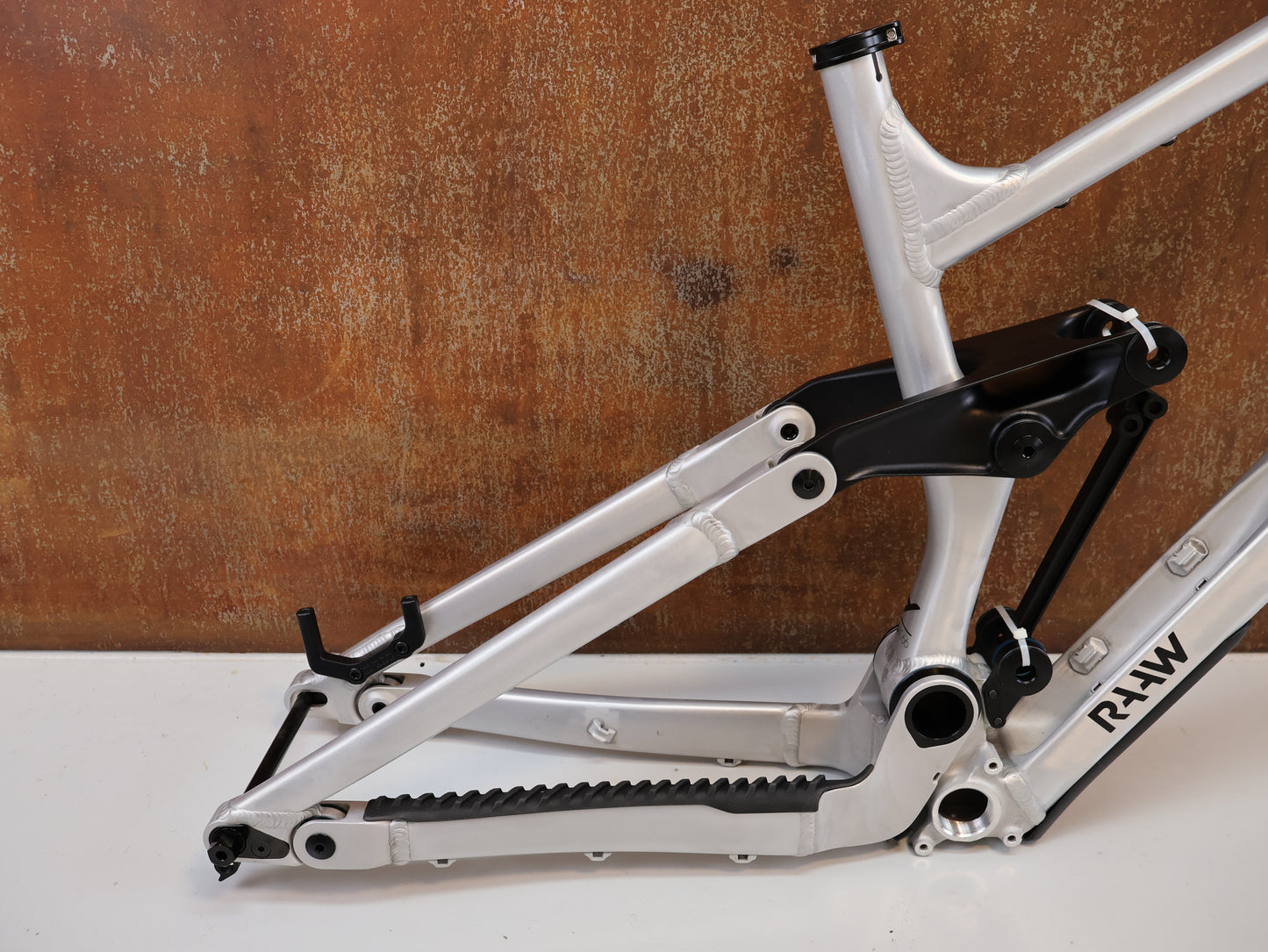RAAW MADONNA V2.2 29 ZOLL RAHMENSET / ENDURO / 160 MM / GRÖSSE XL / ALU RAW