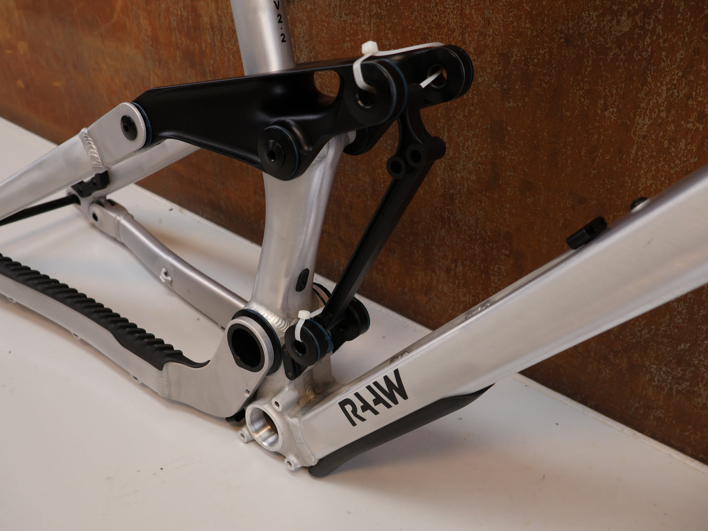 RAAW MADONNA V2.2 29 ZOLL RAHMENSET / ENDURO / 160 MM / GRÖSSE XL / ALU RAW