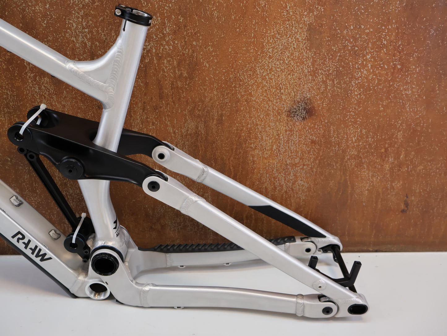 RAAW MADONNA V2.2 29 ZOLL RAHMENSET / ENDURO / 160 MM / GRÖSSE XL / ALU RAW