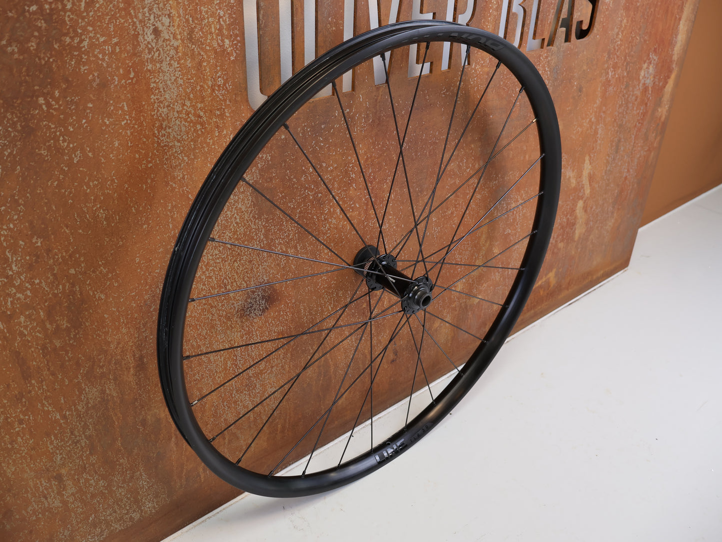 BONTRAGER LINE TLR 30 BOOST 29 MTB LAUFRADSATZ MICROSPLINE