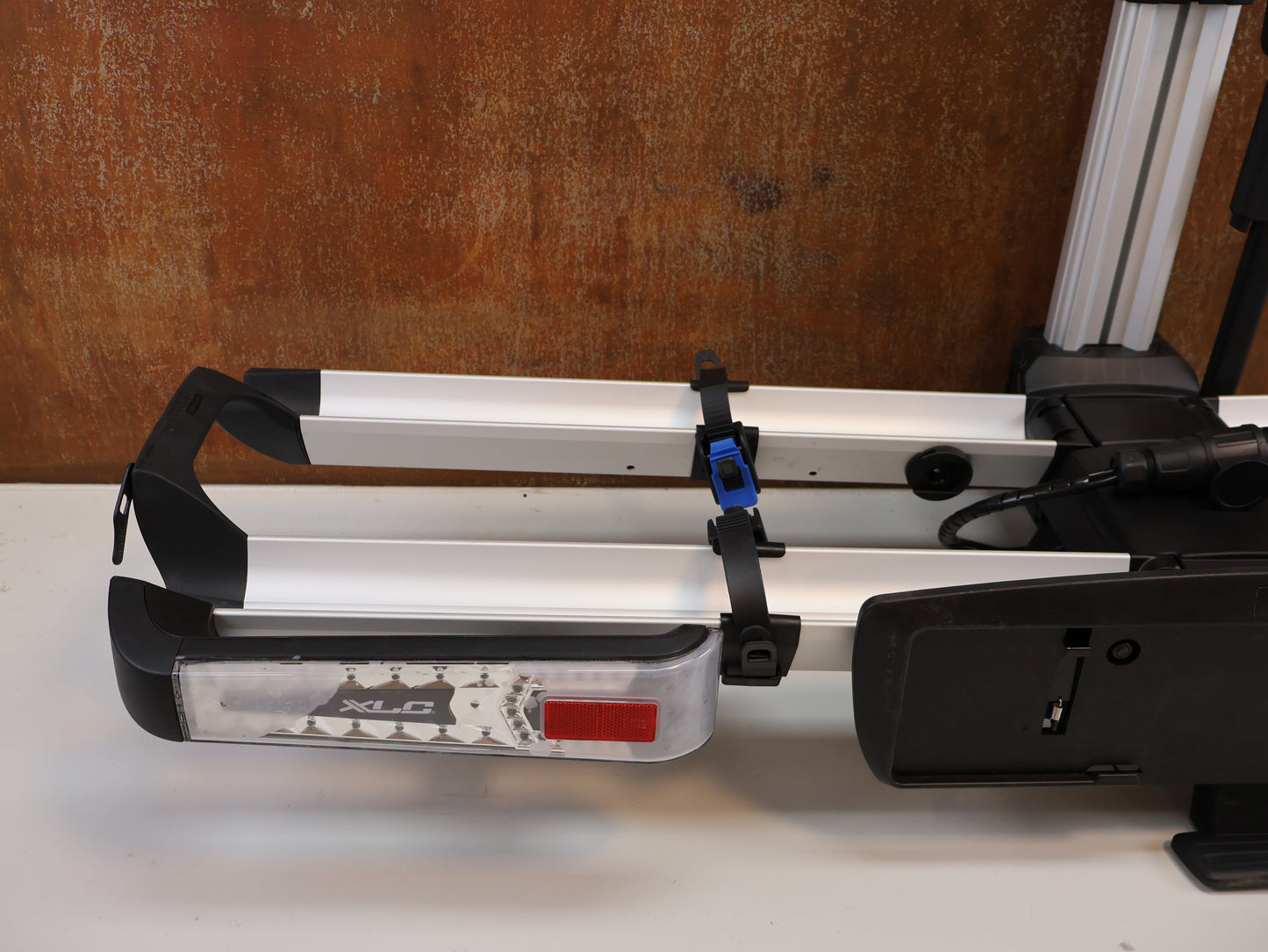 XLC ALMADA WORK-E VC-C07 HECKTRÄGER / 2 E-BIKES / MONTAGESTÄNDER / KLAPPBAR