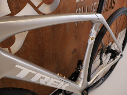 TREK DOMANE SL 5 GEN 4 CARBON RENNRAD SHIMANO 105 / 54CM