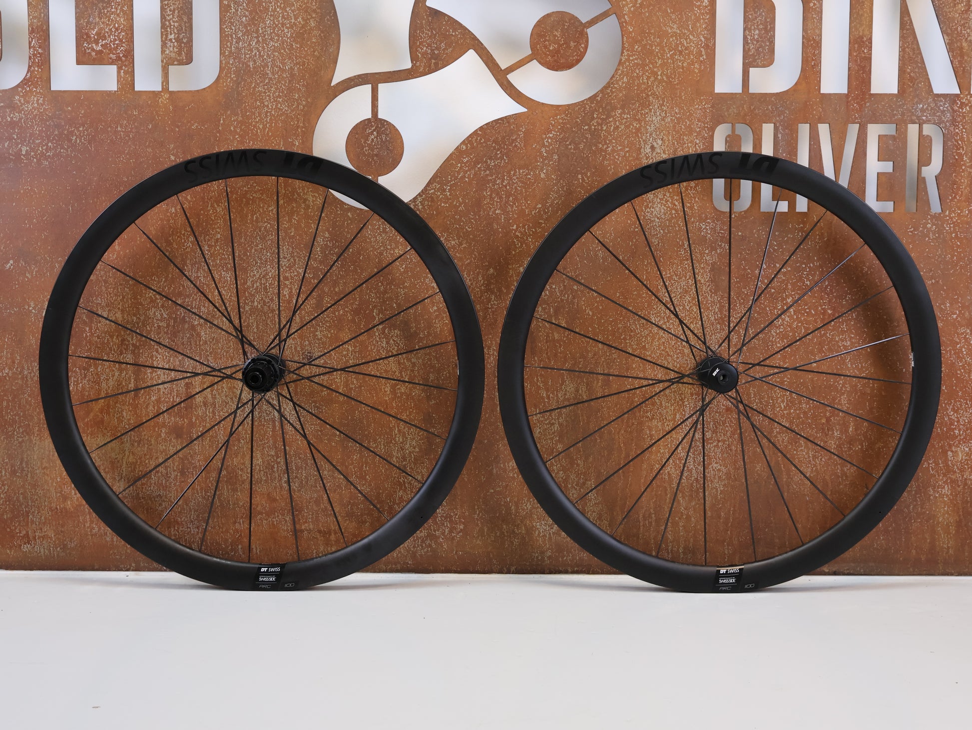 DT SWISS ARC 1100 DICUT DB 38 BLACK LABEL / CARBON LAUFRADSATZ / DISC –