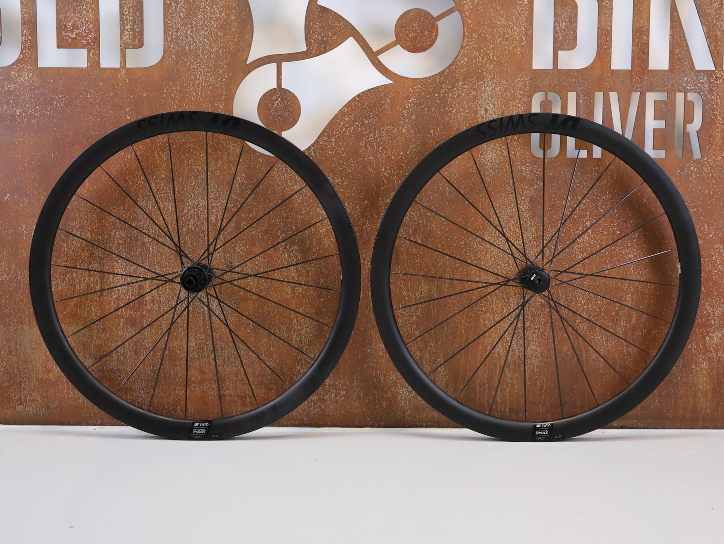 DT SWISS ARC 1100 DICUT DB 38 BLACK LABEL / CARBON LAUFRADSATZ / DISC / SHIMANO HG