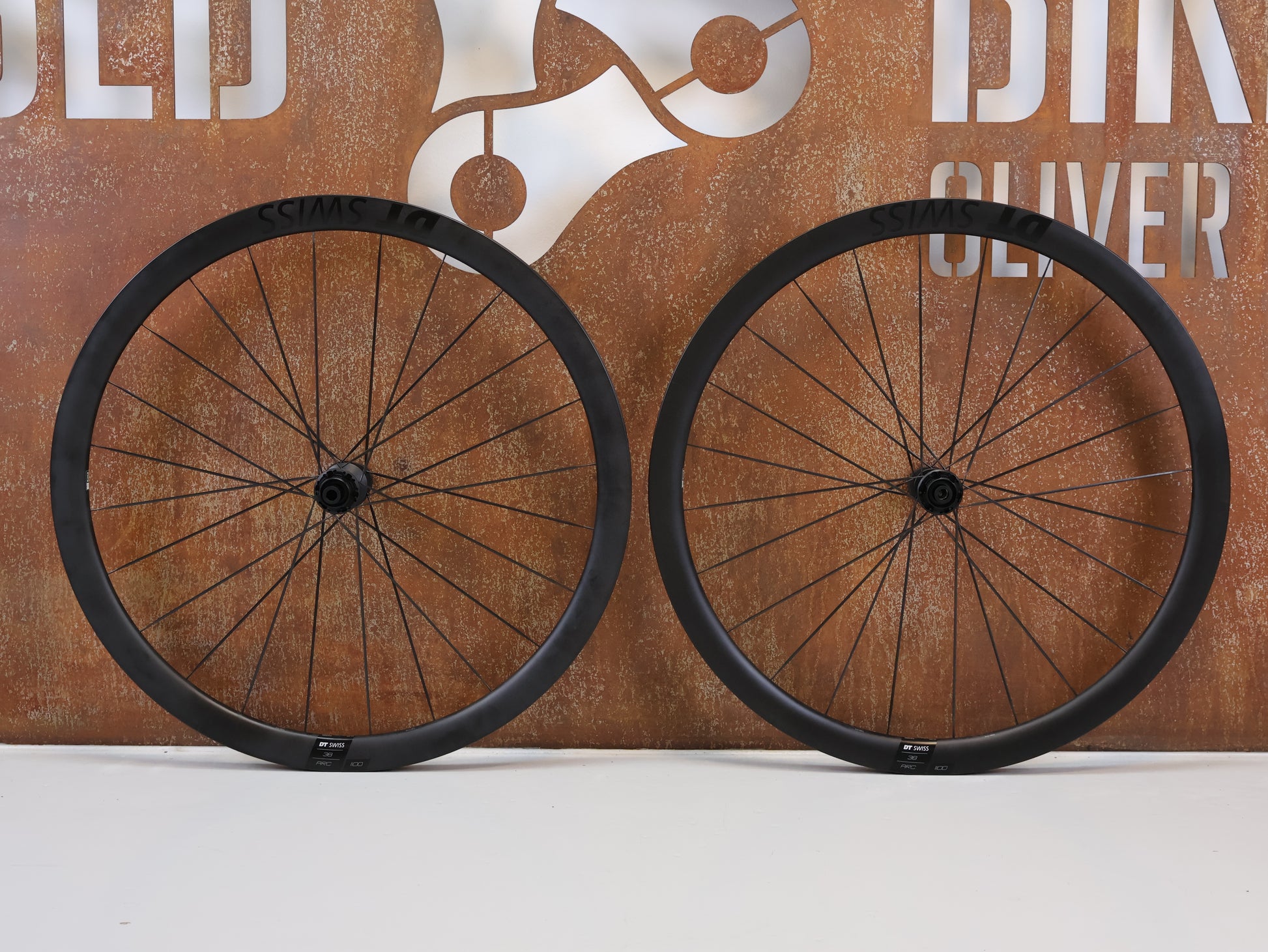 DT SWISS ARC 1100 DICUT DB 38 BLACK LABEL / CARBON LAUFRADSATZ / DISC –