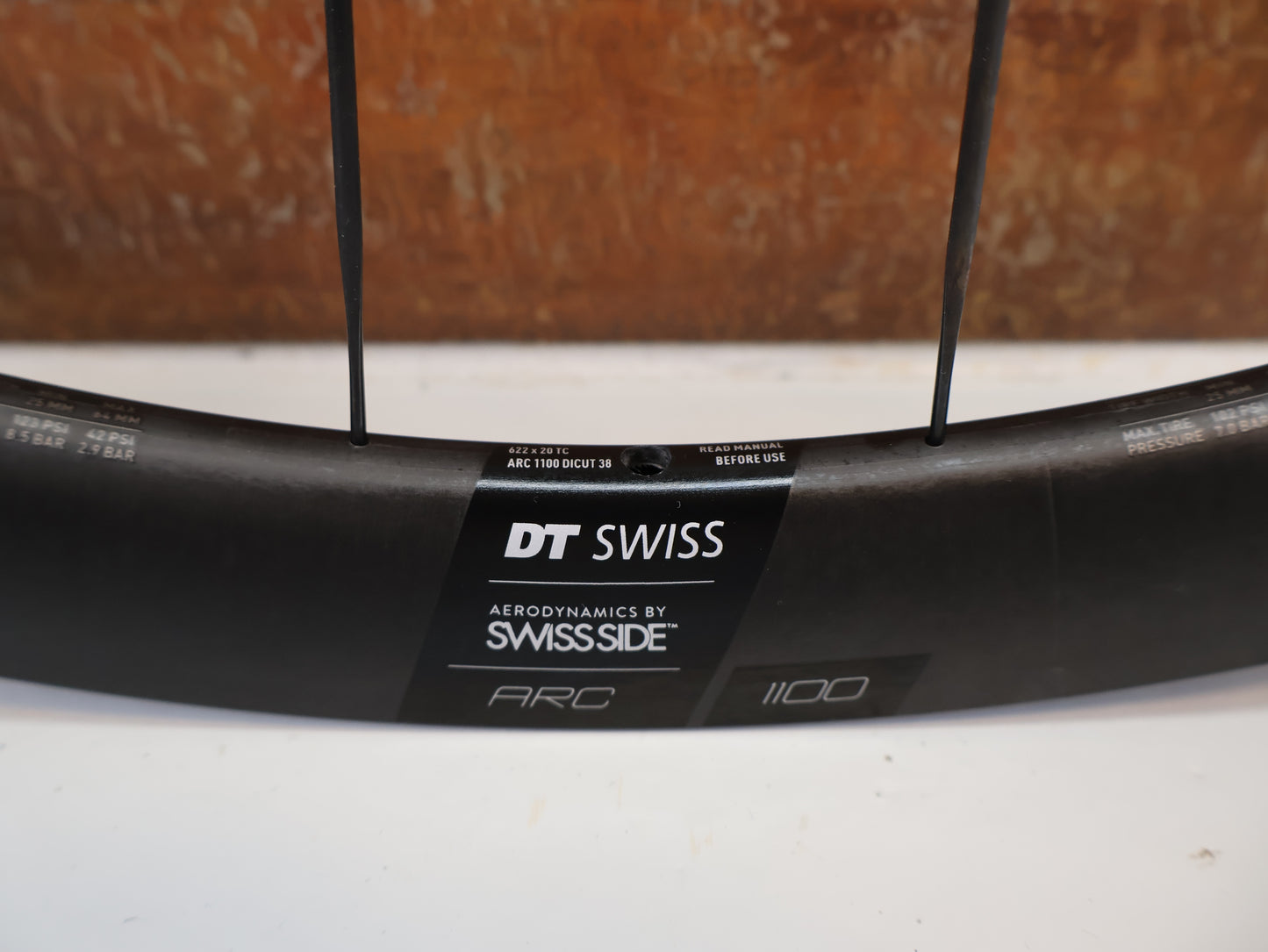 DT SWISS ARC 1100 DICUT DB 38 BLACK LABEL / CARBON LAUFRADSATZ / DISC / SHIMANO HG