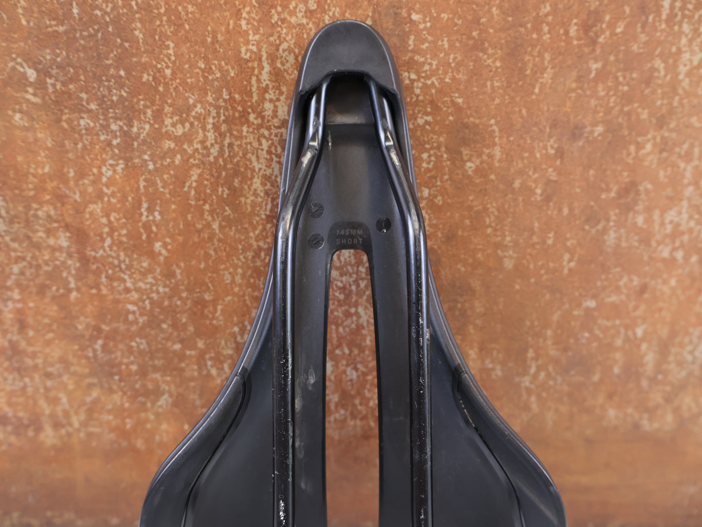 TREK VERSE SHORT COMP FAHRRADSATTEL 145 MM SCHWARZ