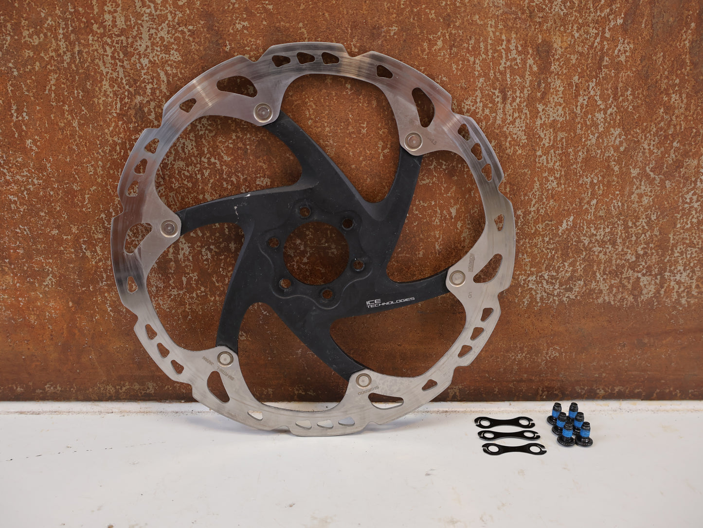 SHIMANO XT BREMSSCHEIBE SM-RT86M ICE TECH 203MM