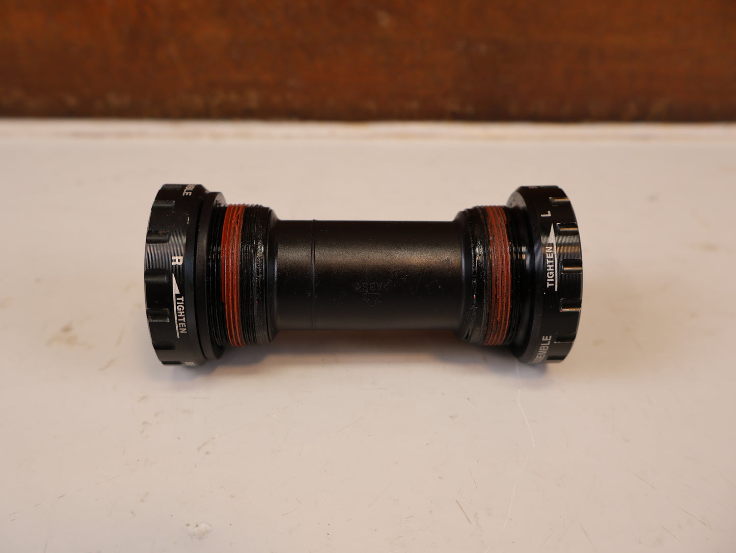 SHIMANO DEORE BB MT501 HOLLOWTECH II INNENLAGER BSA