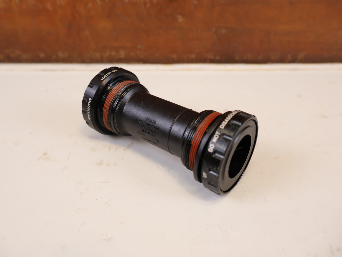 SHIMANO DEORE BB MT501 HOLLOWTECH II INNENLAGER BSA