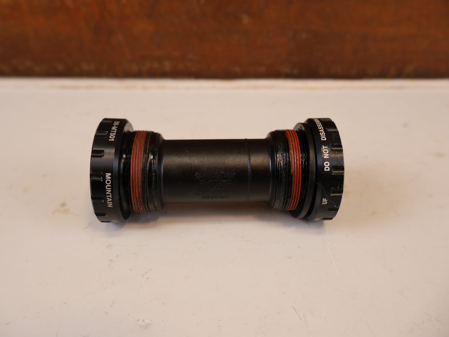 SHIMANO DEORE BB MT501 HOLLOWTECH II INNENLAGER BSA