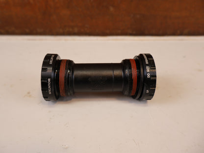 SHIMANO DEORE BB MT501 HOLLOWTECH II INNENLAGER BSA