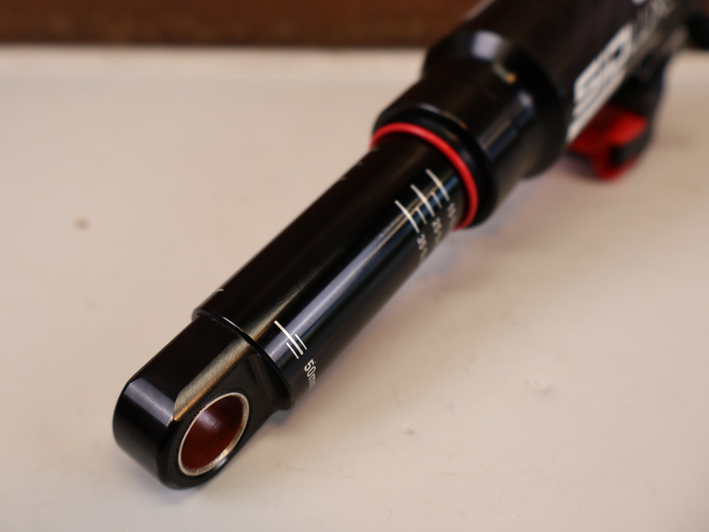 ROCKSHOX SIDLUXE ULTIMATE FLIGHT ATTENDANT DÄMPFER / 185X50 TRUNNION XC