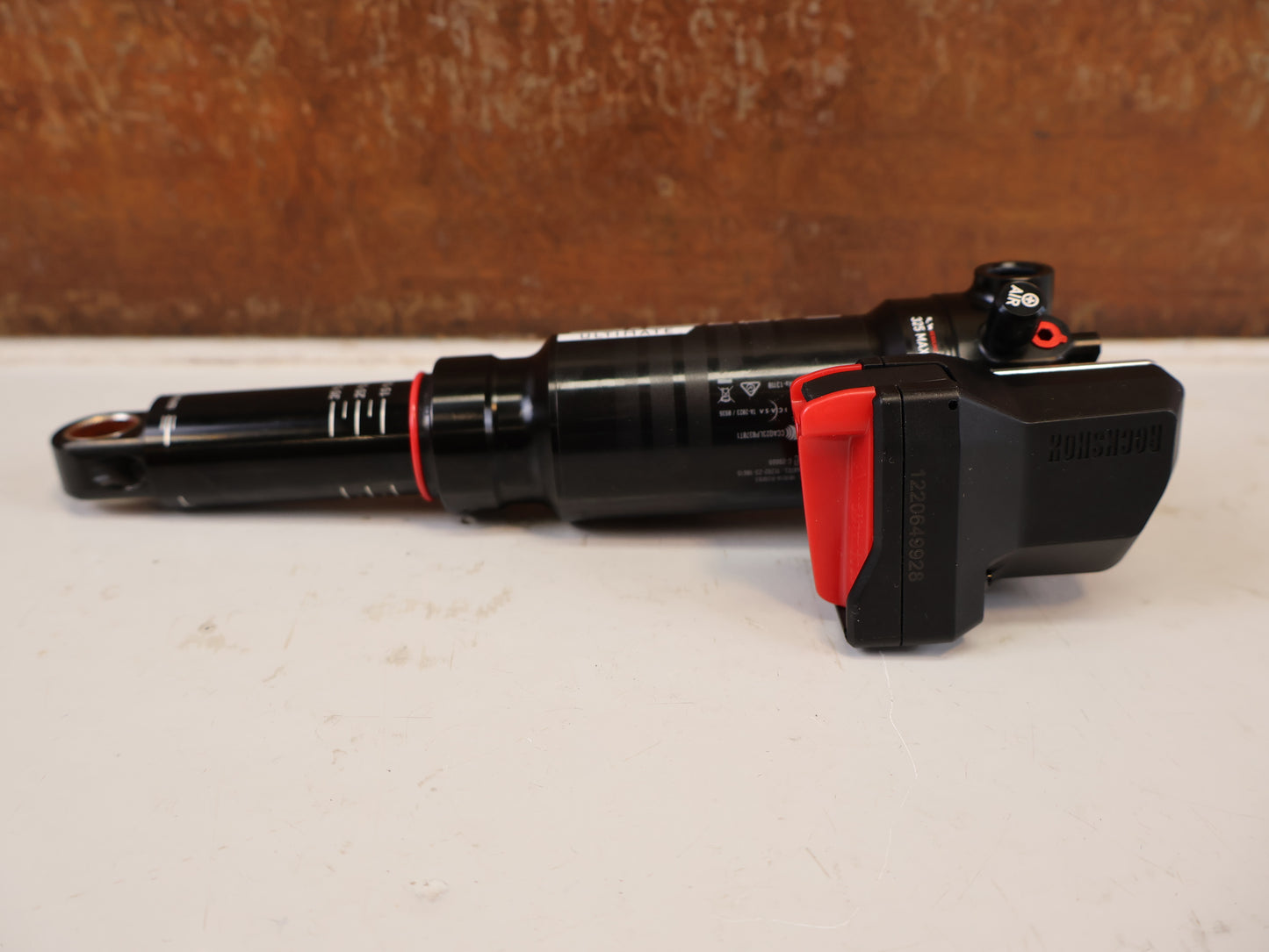 ROCKSHOX SIDLUXE ULTIMATE FLIGHT ATTENDANT DÄMPFER / 185X50 TRUNNION XC