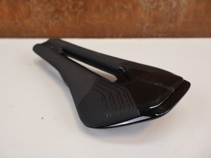 SYNCROS BELCARRA V 1.0 TT SATTEL / CARBON RAILS / 140MM / CUT OUT / BLACK