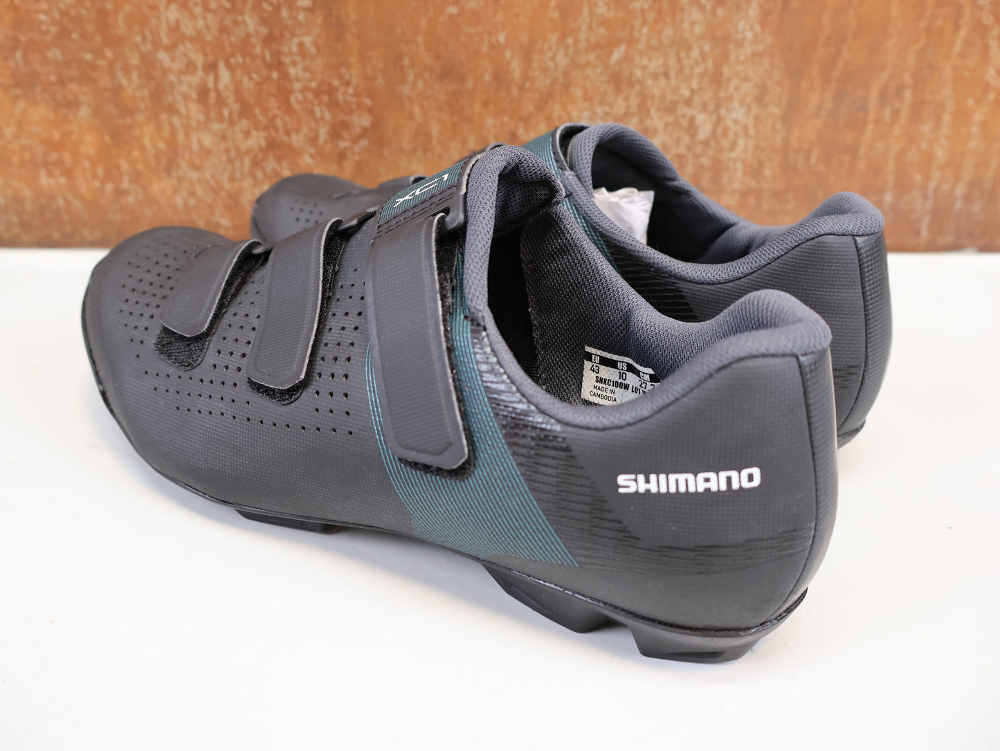 SHIMANO XC100 DAMEN MTB-SCHUHE / SCHWARZ / GR. 43 / SPD / GLASFASER-SOHLE