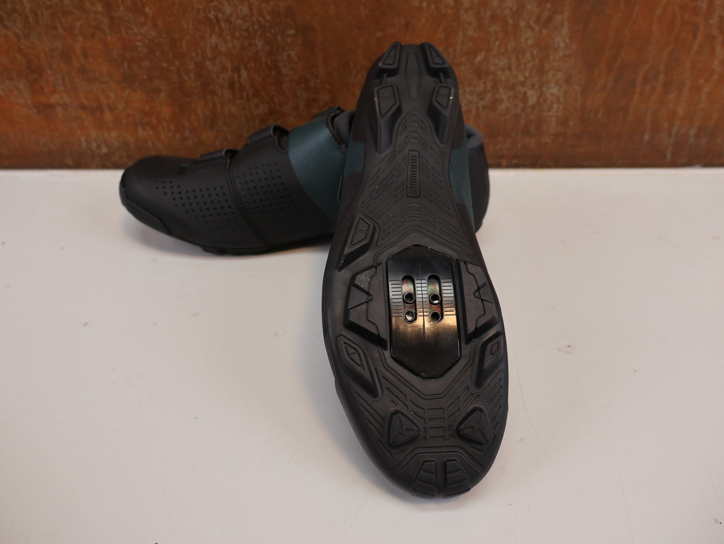 SHIMANO XC100 DAMEN MTB-SCHUHE / SCHWARZ / GR. 43 / SPD / GLASFASER-SOHLE