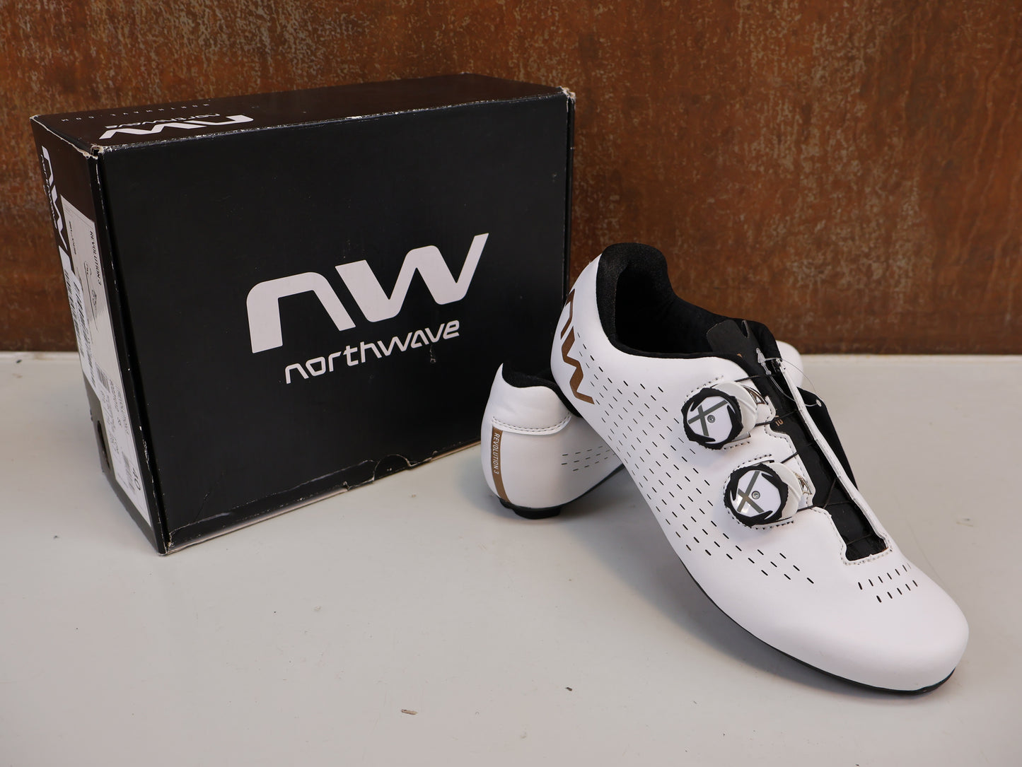 NORTHWAVE REVOLUTION 3 RENNRADSCHUHE / WEISS / GR. 40 / CARBON-SOHLE / SLW3