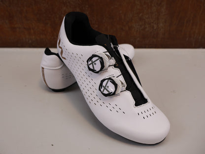 NORTHWAVE REVOLUTION 3 RENNRADSCHUHE / WEISS / GR. 40 / CARBON-SOHLE / SLW3