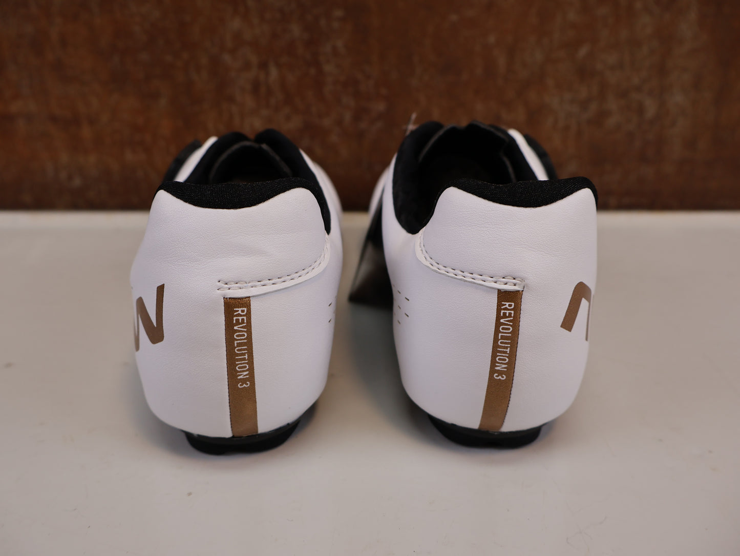 NORTHWAVE REVOLUTION 3 RENNRADSCHUHE / WEISS / GR. 40 / CARBON-SOHLE / SLW3