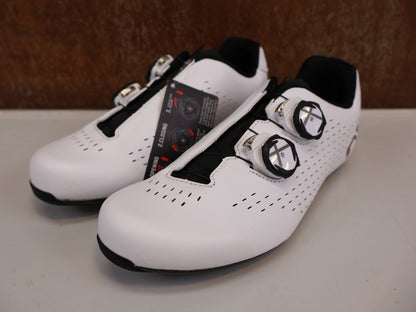 NORTHWAVE REVOLUTION 3 RENNRADSCHUHE / WEISS / GR. 40 / CARBON-SOHLE / SLW3