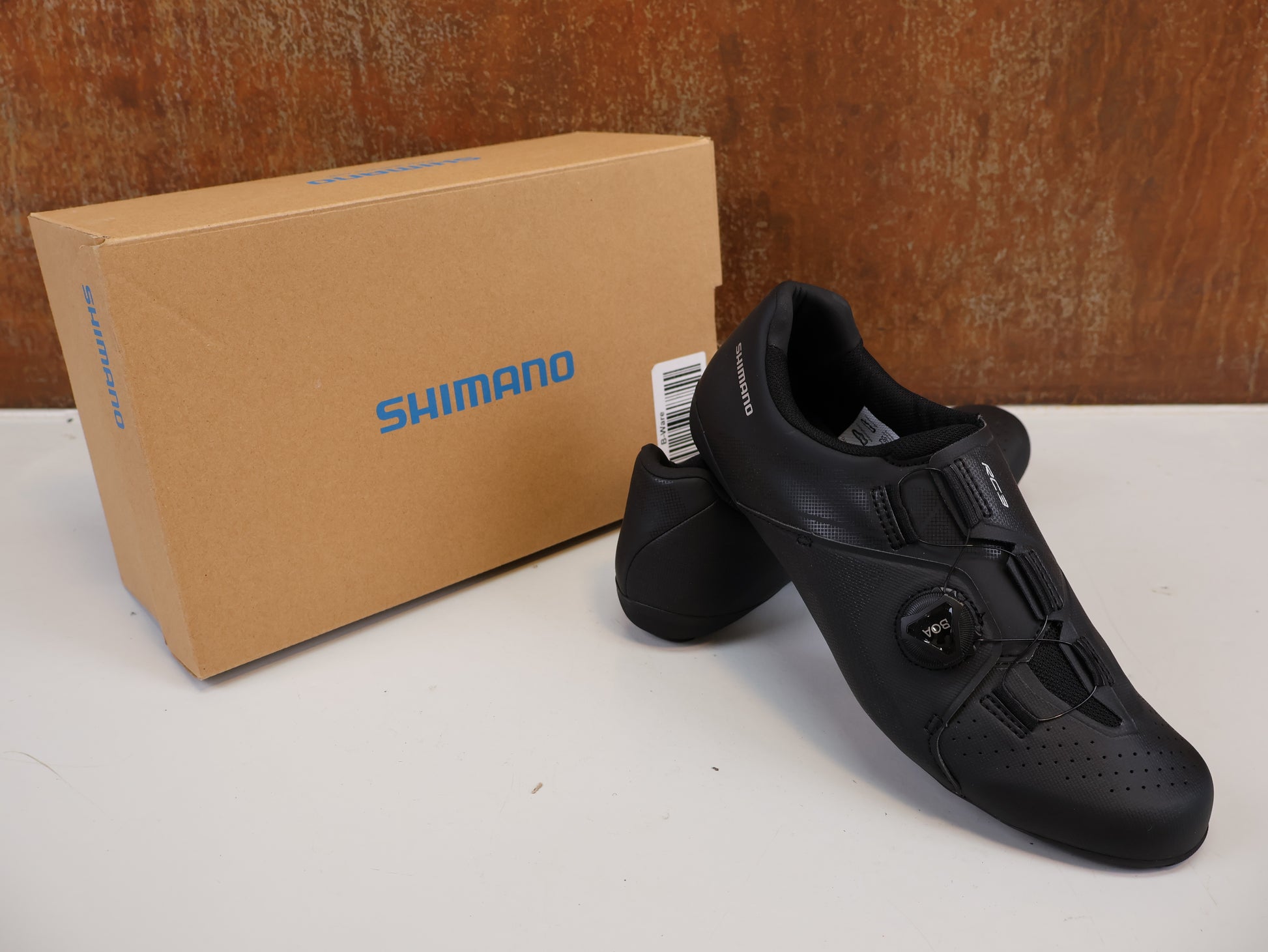 fahrradschuhe rennrad shimano rc300 schwarz SHIMANO SH-RC300 RENNRADSCHUHE HERREN / SCHWARZ / GR. 43 / BOA L6 / SP – USEDBIKES-OB.DE