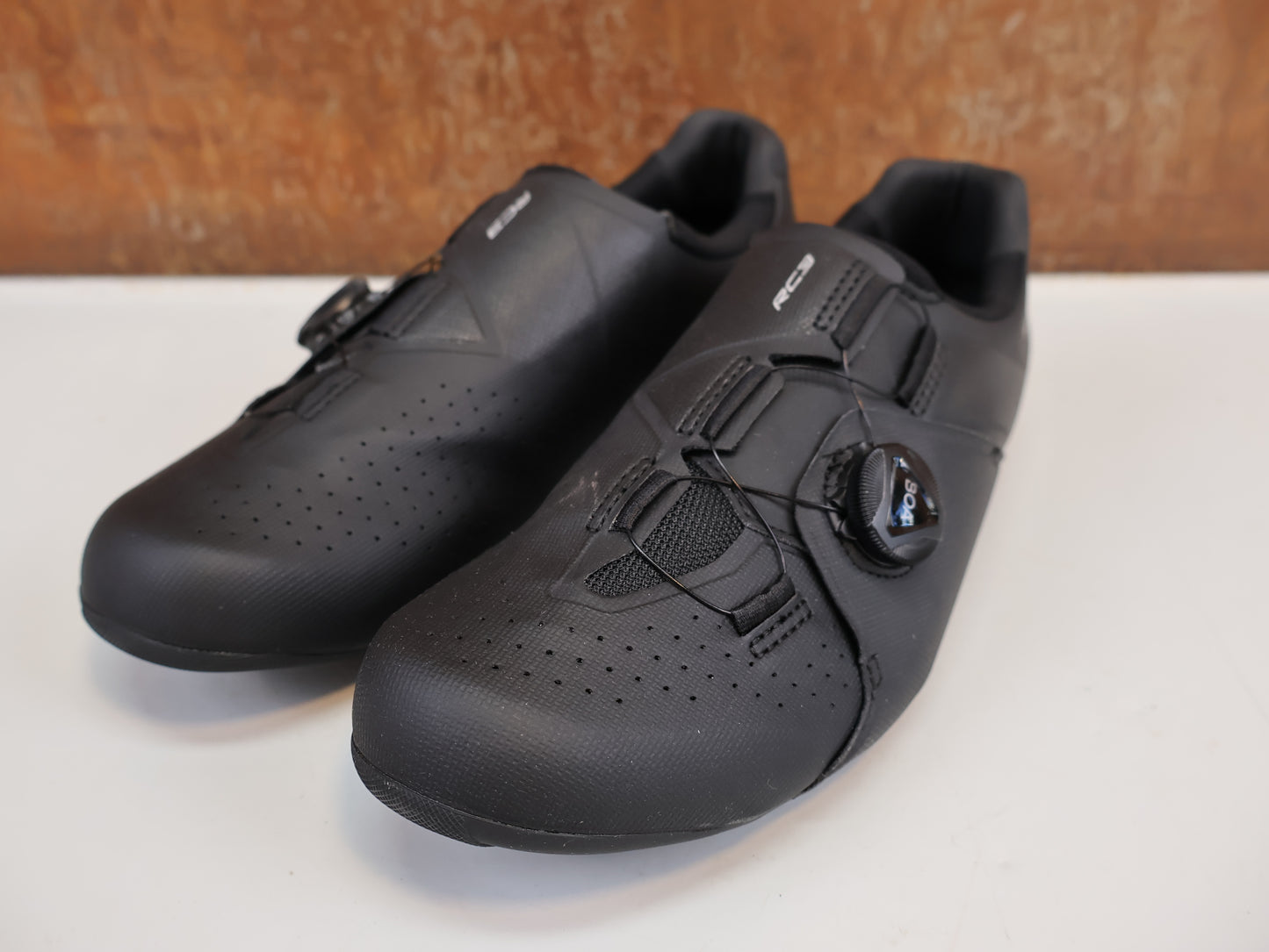 SHIMANO SH-RC300 RENNRADSCHUHE HERREN / SCHWARZ / GR. 43 / BOA L6 / SPD-SL