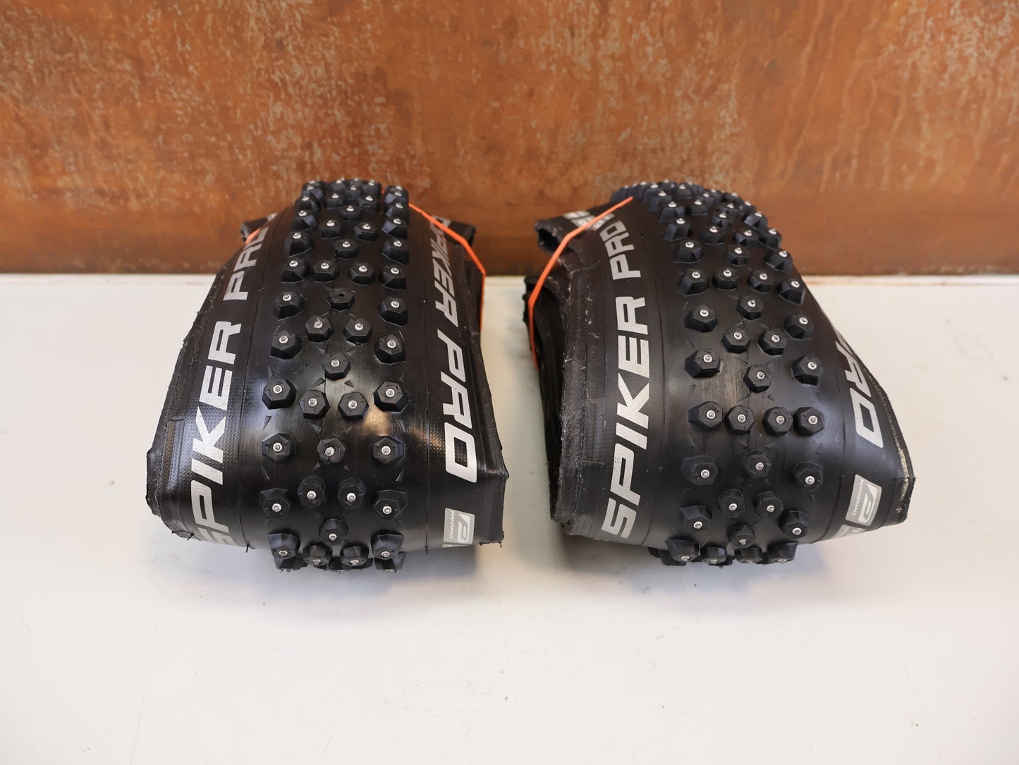 SCHWALBE ICE SPIKER PRO 29 ZOLL SPIKEREIFEN SET / 2 STÜCK