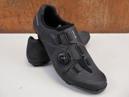 SHIMANO SH-XC300 MTB-SCHUHE / SCHWARZ / GR. 44 / BOA L6 / SPD / XC3