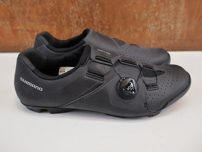 SHIMANO SH-XC300 MTB-SCHUHE / SCHWARZ / GR. 44 / BOA L6 / SPD / XC3