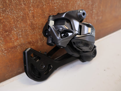 SHIMANO DEORE XT DI2 M8250 SCHALTUNGS UPGRADE SET