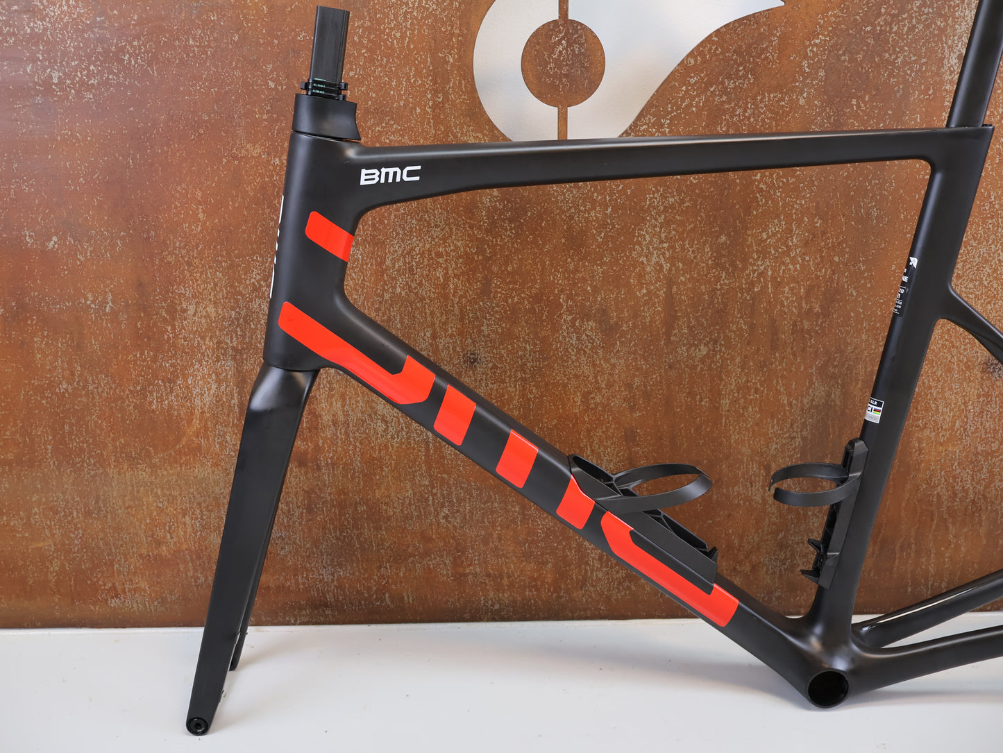 BMC TEAMMACHINE SLR 01 RAHMENSET / CARBON / NEON RED / GRÖSSE 61 / 1500G