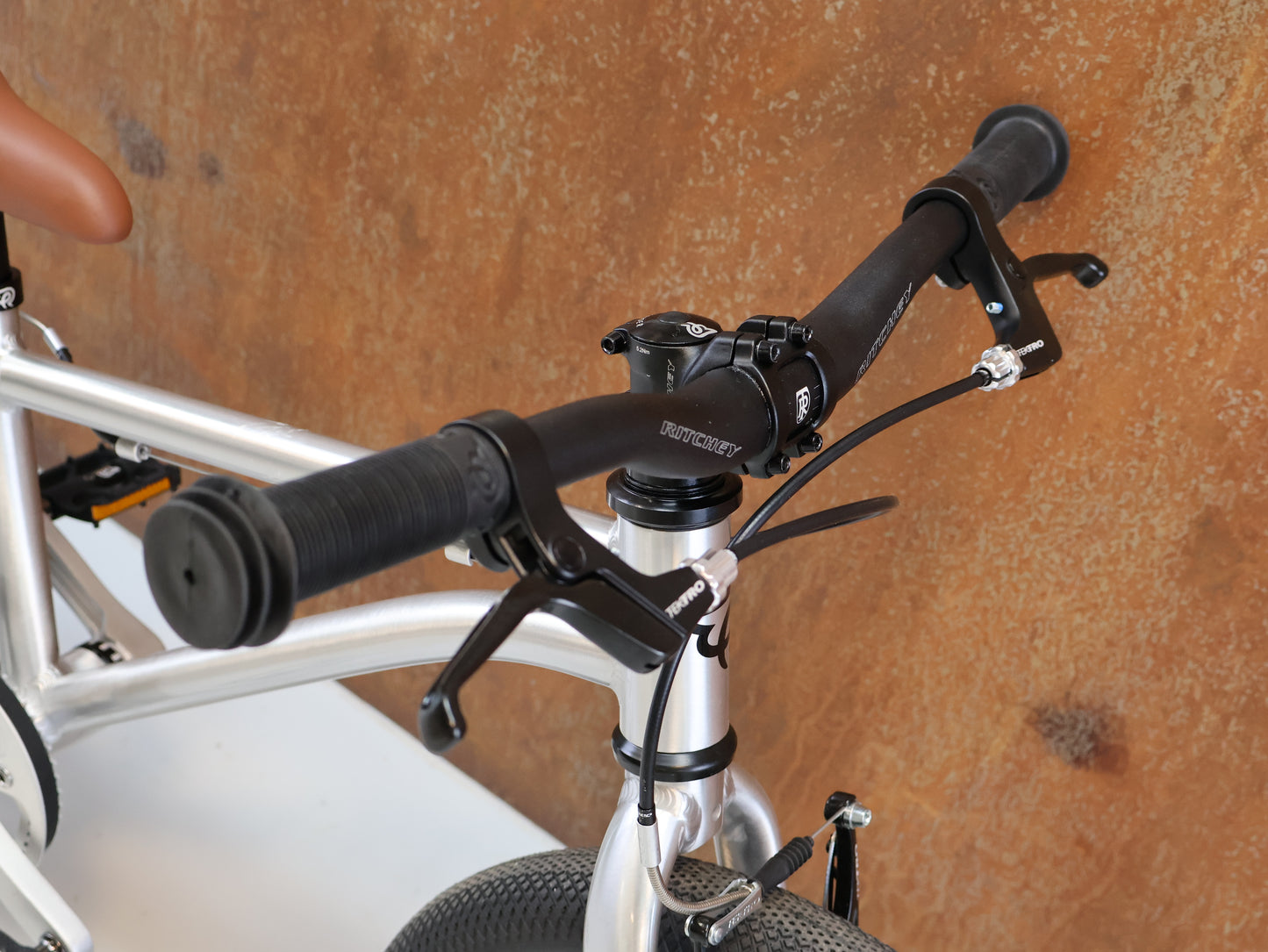EARLY RIDER BELTER 16 / KINDERFAHRRAD / RIEMENANTRIEB / 6,19 KG / SILBER