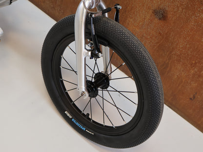 EARLY RIDER BELTER 16 / KINDERFAHRRAD / RIEMENANTRIEB / 6,19 KG / SILBER