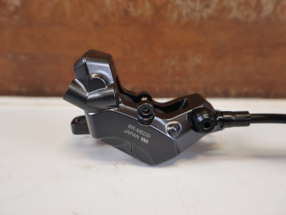 SHIMANO XT BL-M8200 / BR-M8220 4 KOLBEN SCHEIBENBREMSE SET