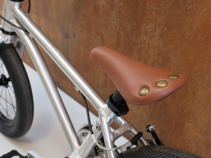 EARLY RIDER BELTER 16 / KINDERFAHRRAD / RIEMENANTRIEB / 6,19 KG / SILBER