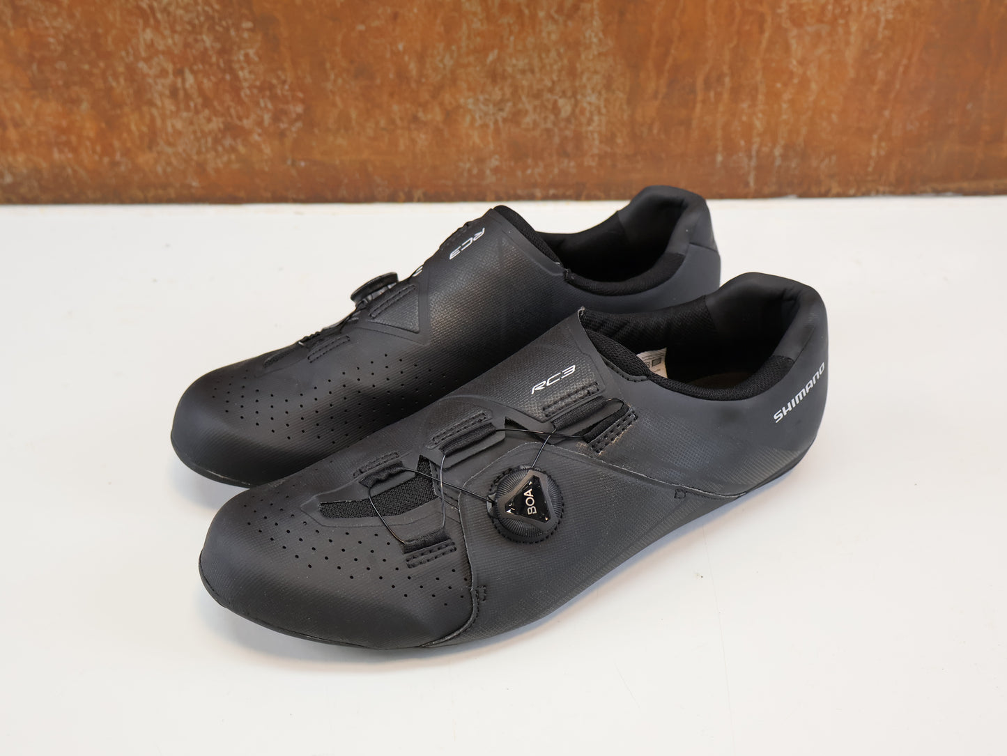 SHIMANO SH-RC300 WIDE RENNRADSCHUHE / BLACK / BREITE PASSFORM / BOA L6 / SPD-SL