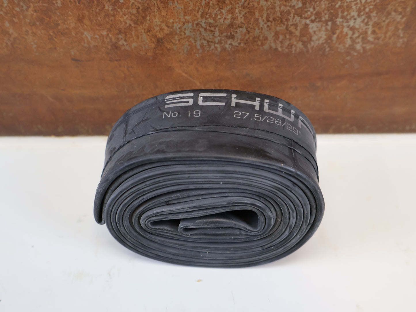 SCHWALBE SCHLAUCH NR 19 SV40 27,5 / 28 / 29 ZOLL