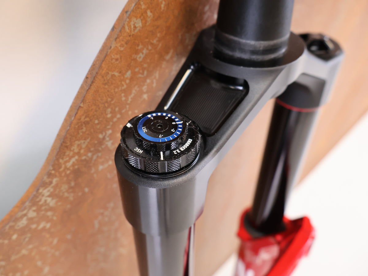 RockShox ZEB Ultimate B1 29" 170mm Electric Red FS-ZEB-ULT-B1