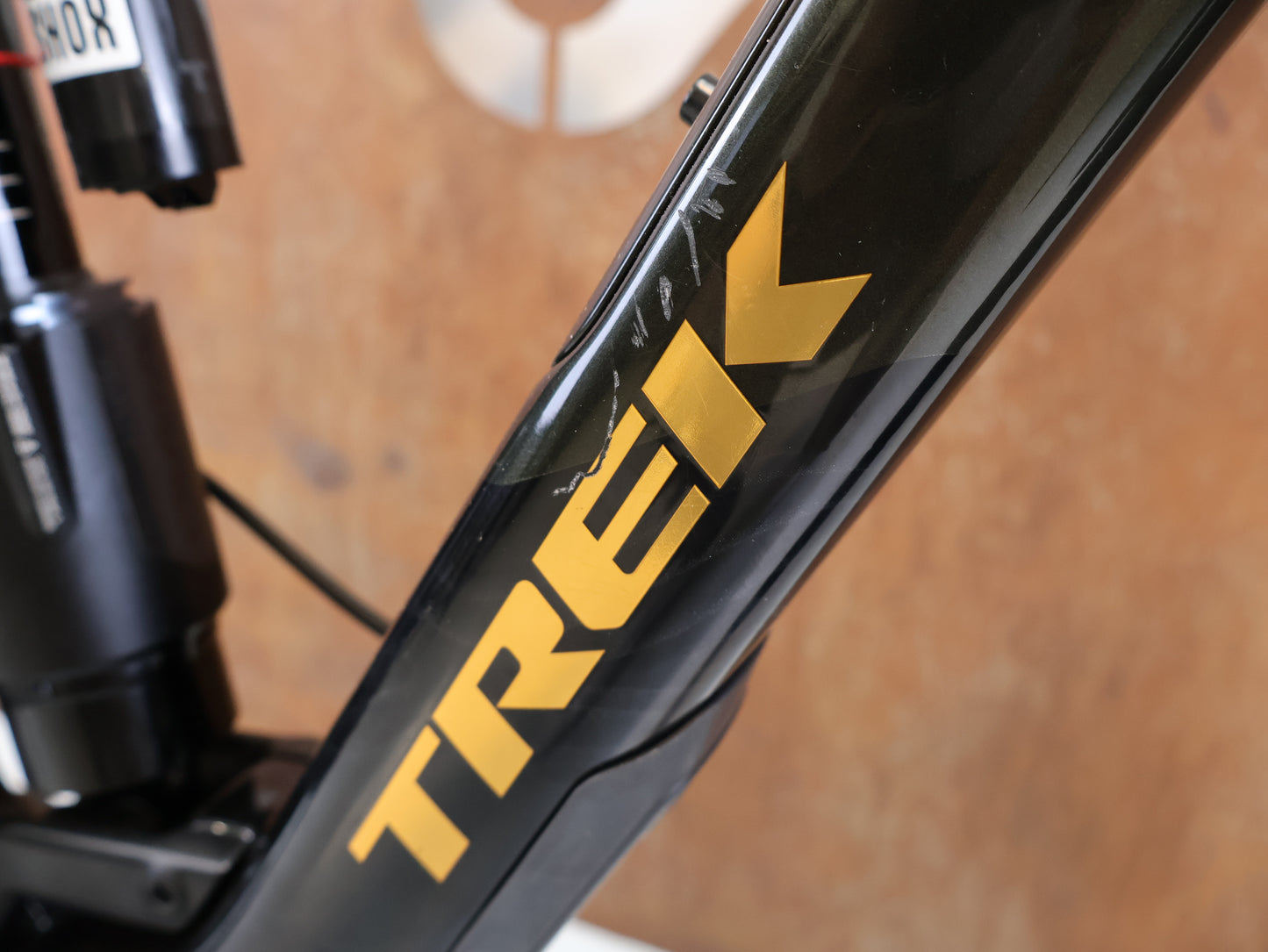 TREK SLASH 9.8 GX AXS T-TYPE GEN 6 / GRÖSSE M / OCLV CARBON / MULLET