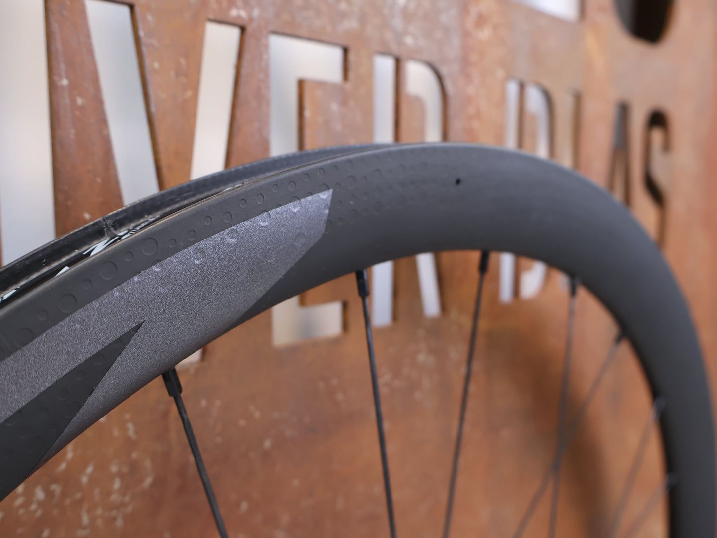 ZIPP 303 FIRECREST TUBELESS LAUFRADSATZ / SRAM XDR / CARBON / CENTERLOCK