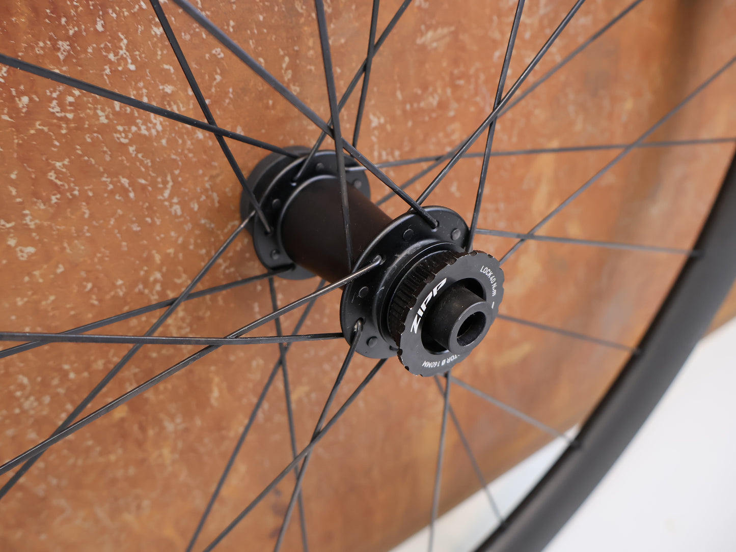 ZIPP 303 FIRECREST TUBELESS LAUFRADSATZ / SRAM XDR / CARBON / CENTERLOCK