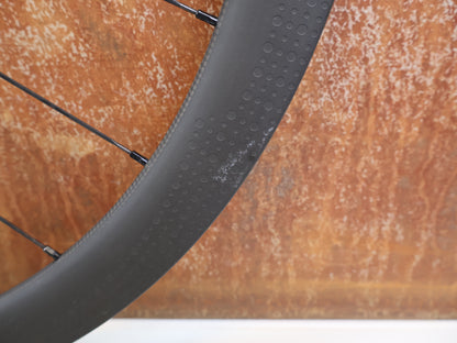 ZIPP 303 FIRECREST TUBELESS LAUFRADSATZ / SRAM XDR / CARBON / CENTERLOCK