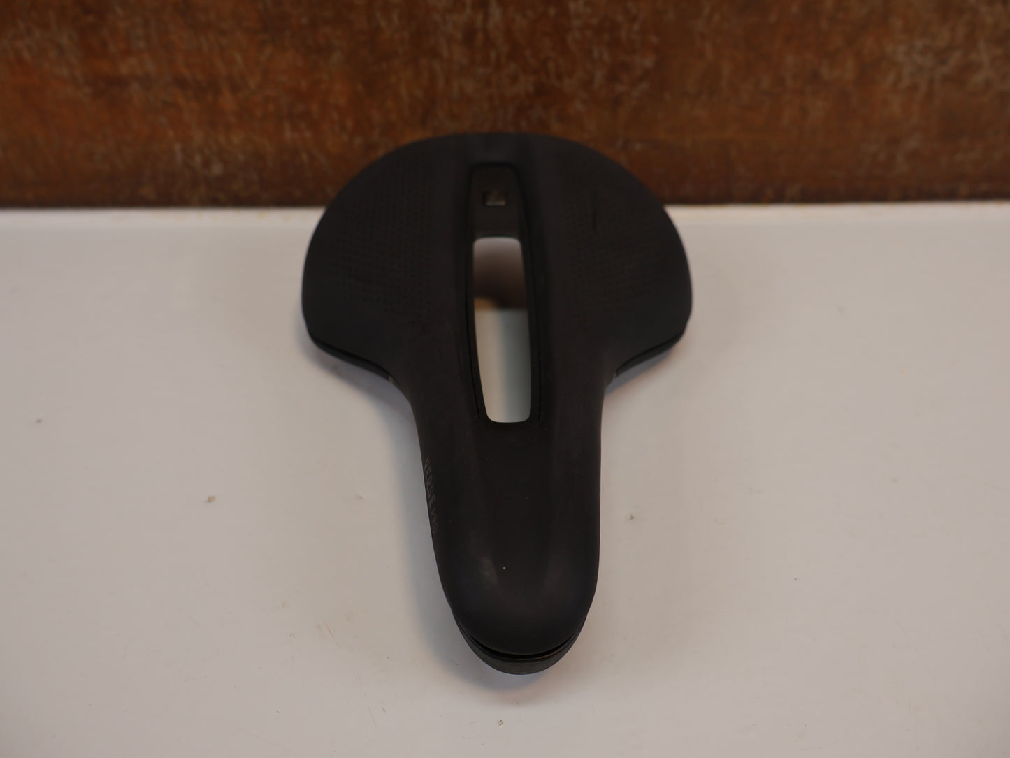 BONTRAGER VERSE SHORT PRO SATTEL / CARBONSTREBEN – 250 × 155 MM