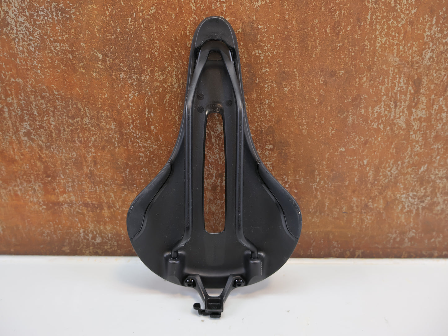 BONTRAGER VERSE SHORT PRO SATTEL / CARBONSTREBEN – 250 × 155 MM