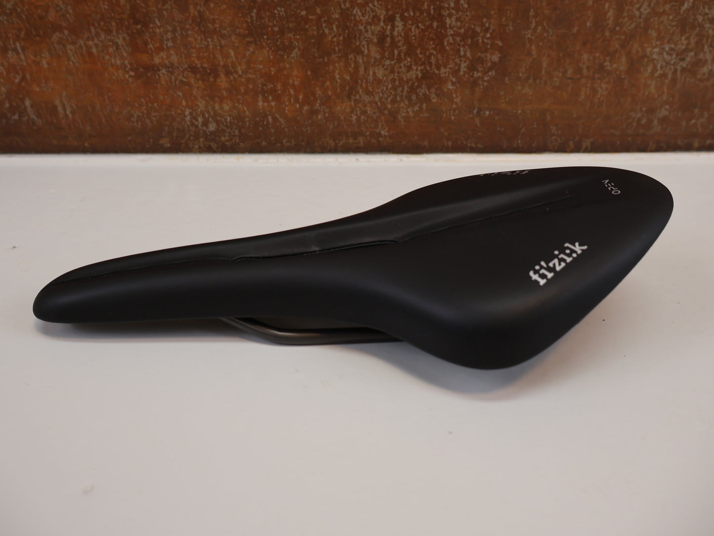 FIZIK ARIONE R5 OPEN LARGE / RENNRADSATTEL / S-ALLOY / WINGFLEX / SCHWARZ